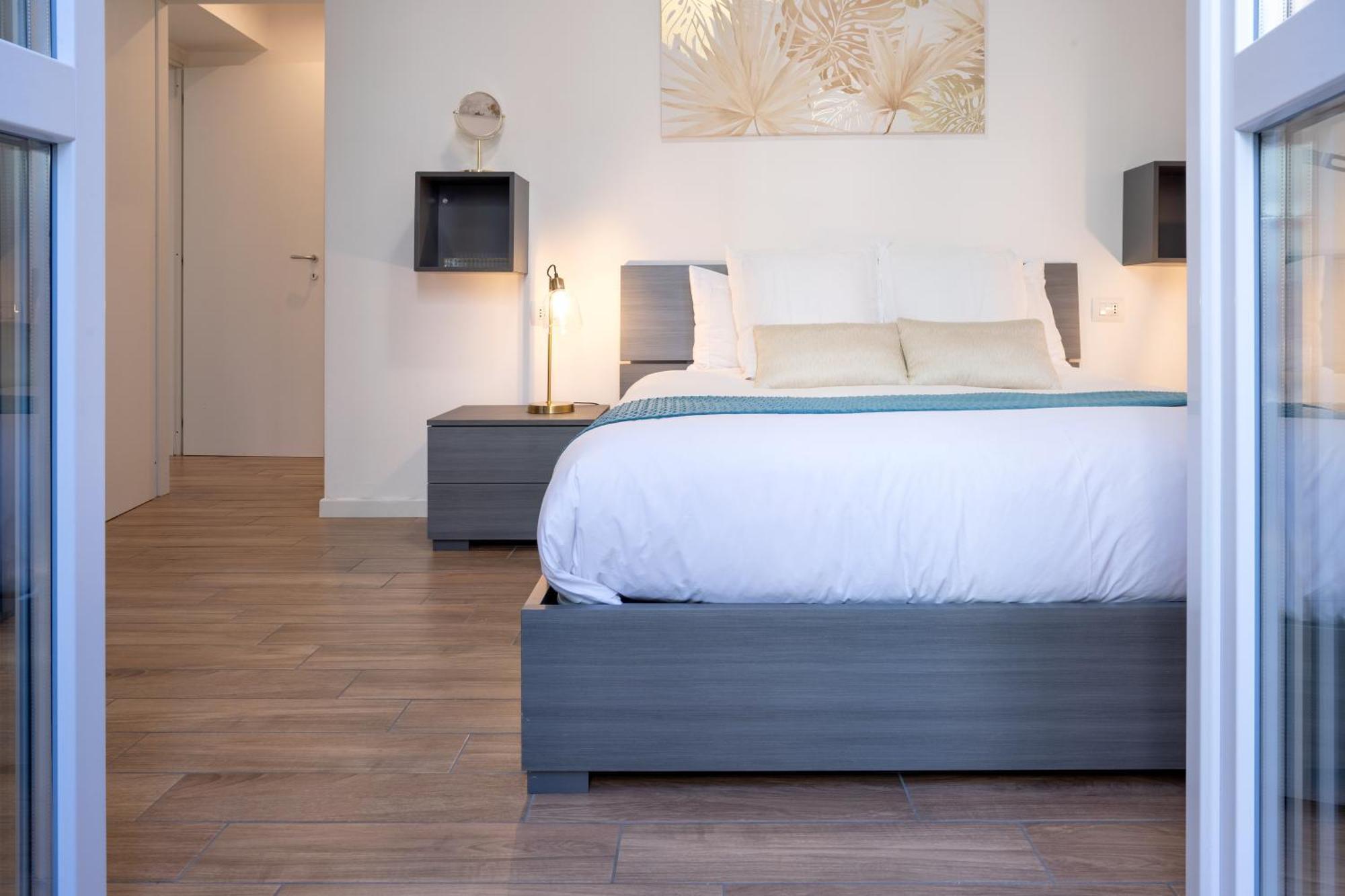 Lora Apartment,Free Private Parking, Self Check In,1 Côme Extérieur photo
